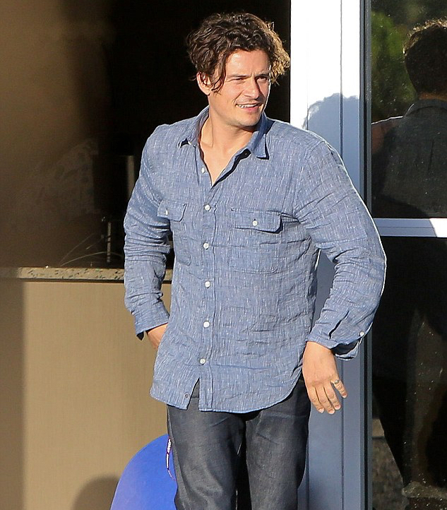 Orlando-Bloom-7-For-All-Mankind-Shirt